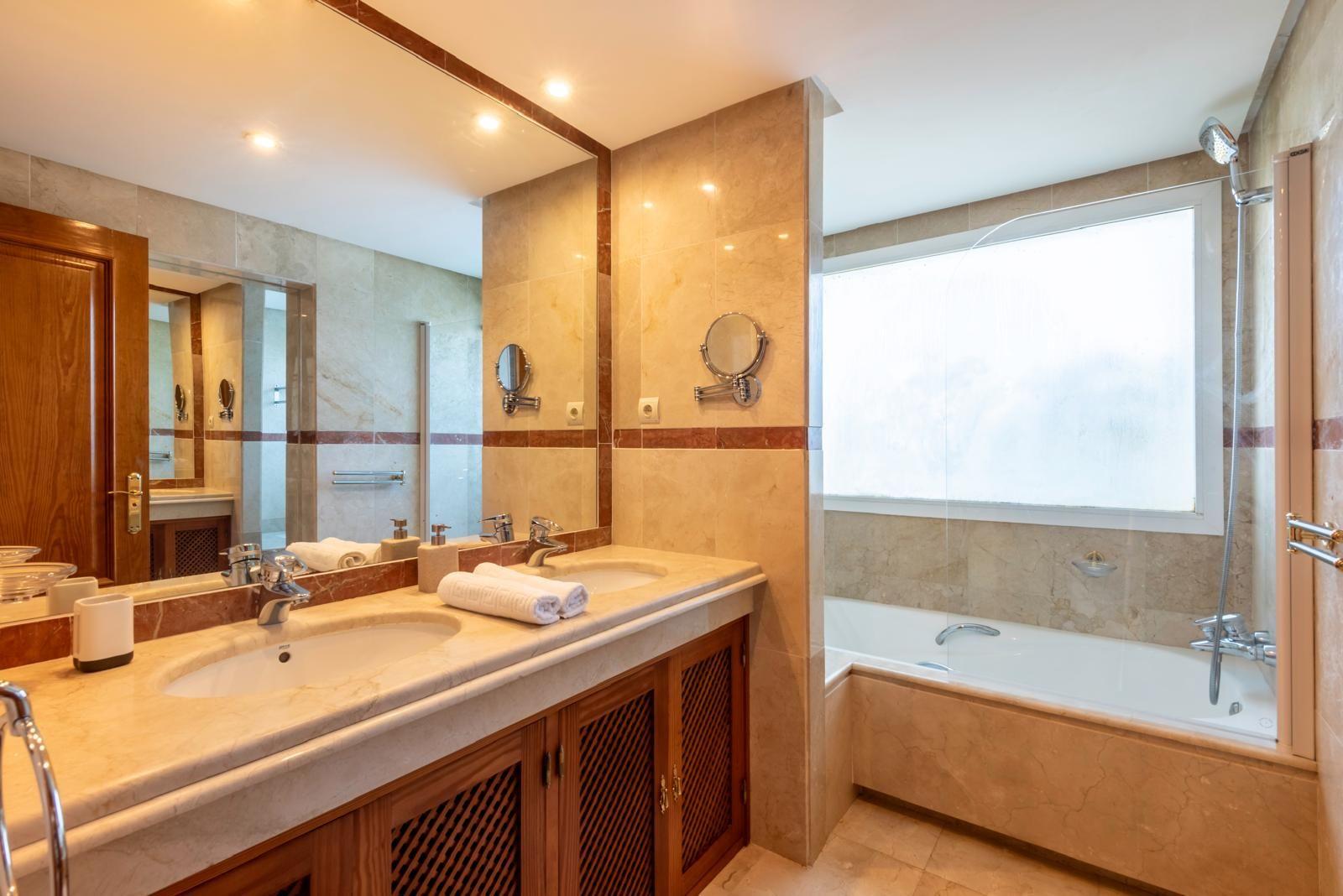 Apartment for Rent in Estepona