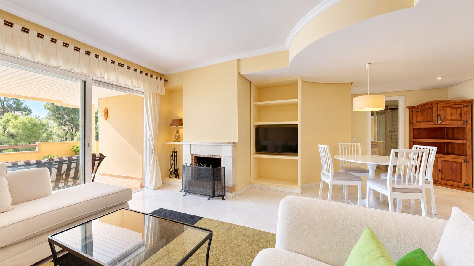 Apartment for Sale in Ojén