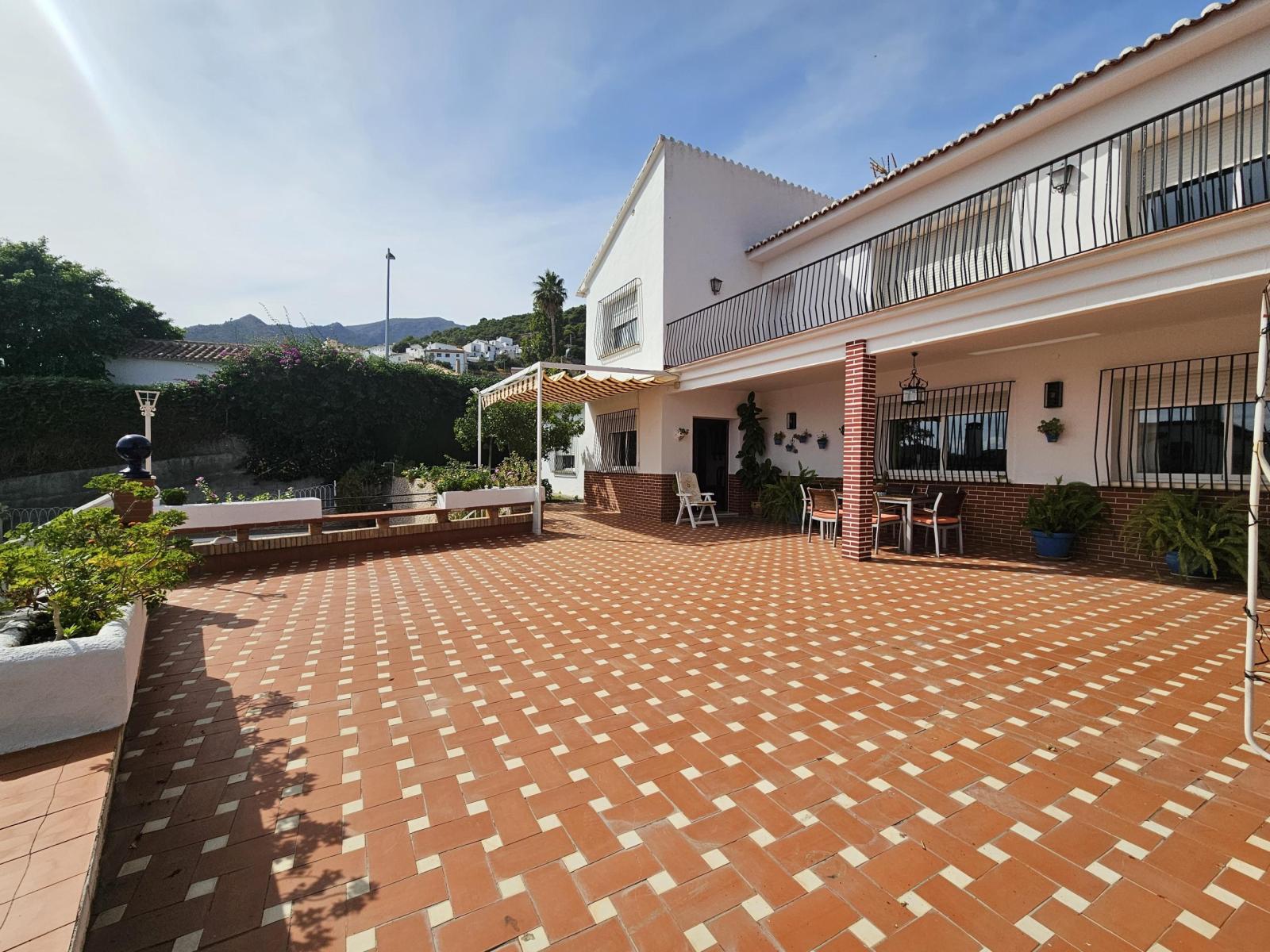 Villa for Sale in Casarabonela