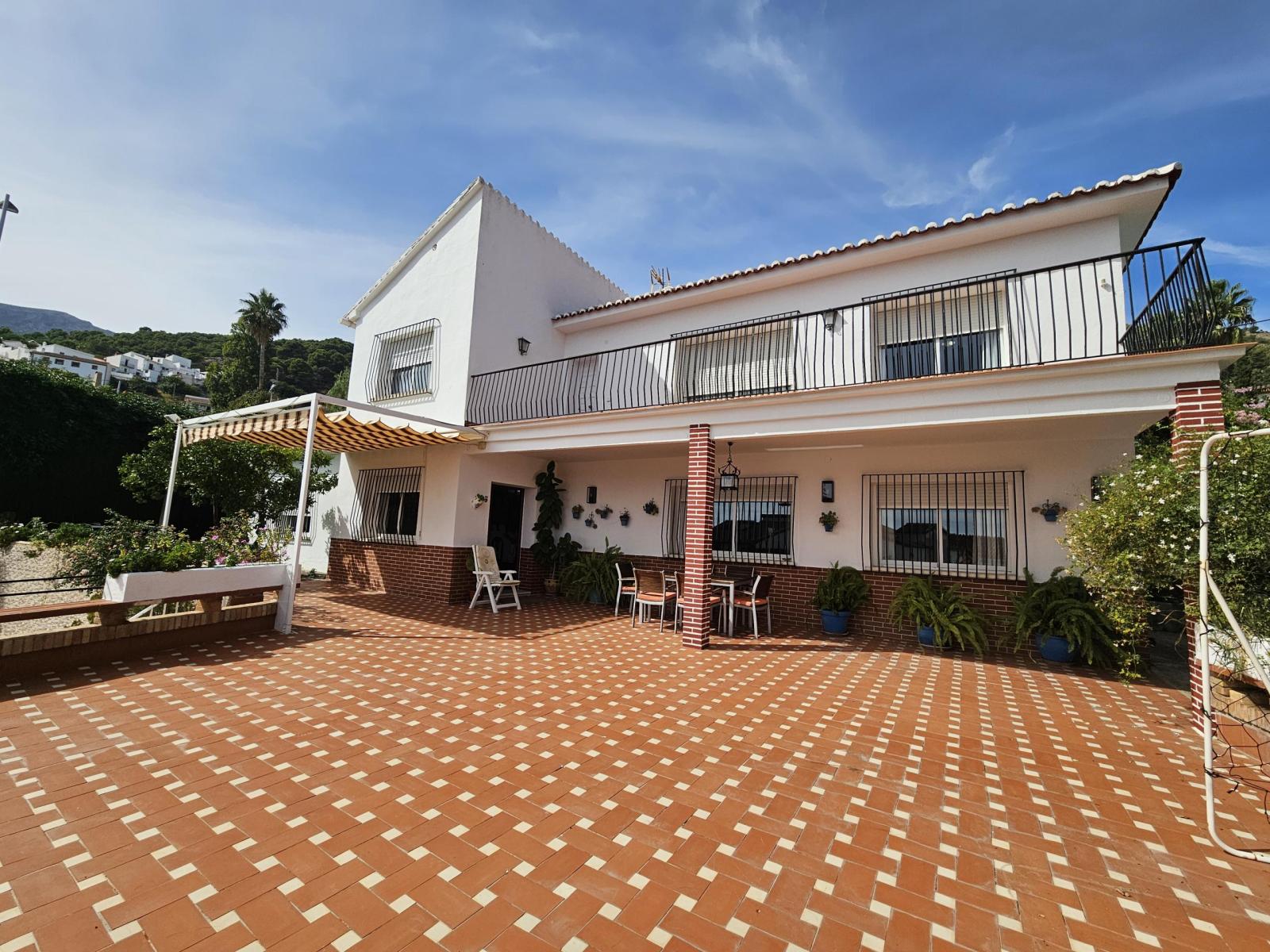Villa for Sale in Casarabonela