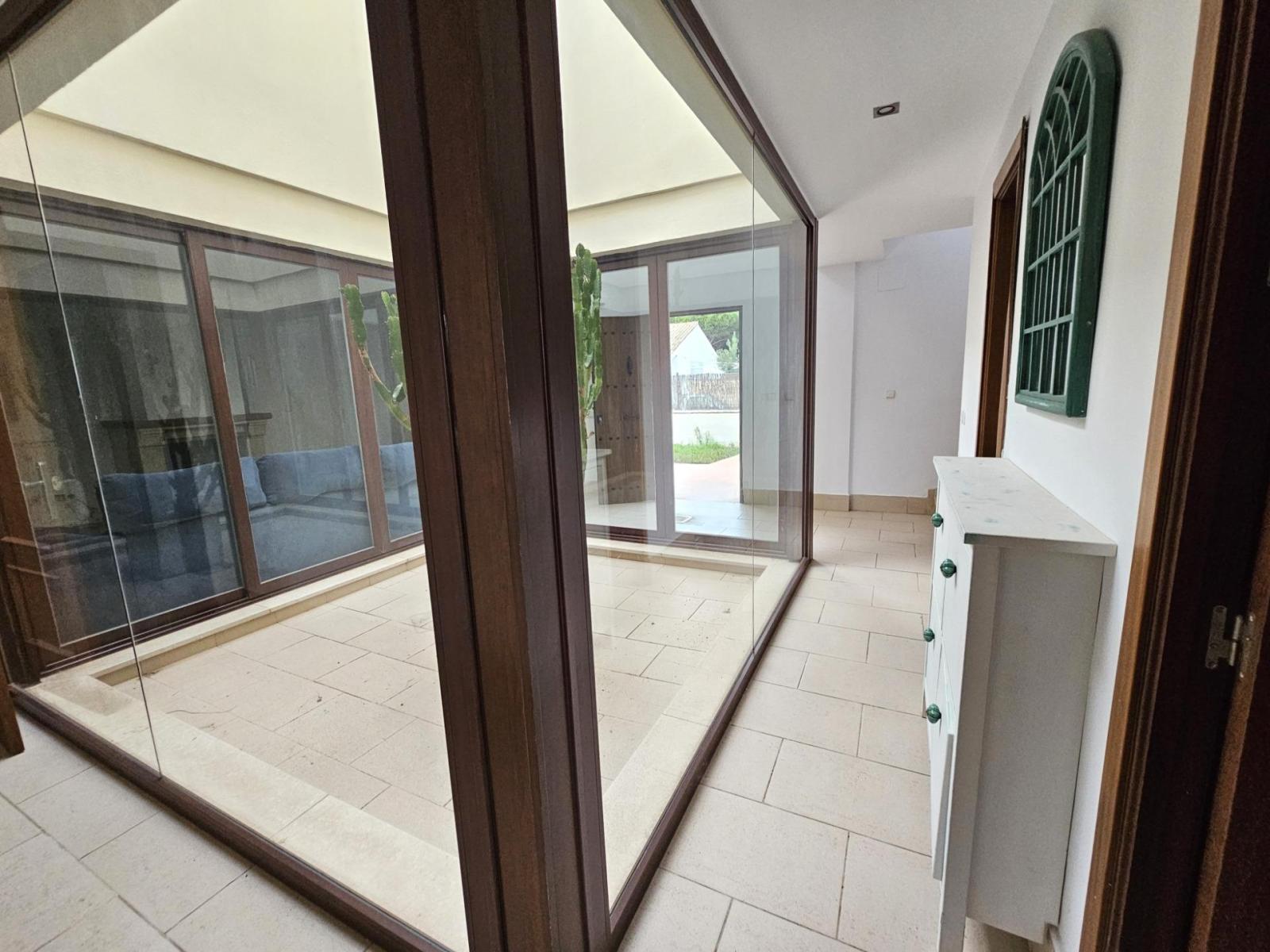 Villa for Sale in Chiclana de la Frontera