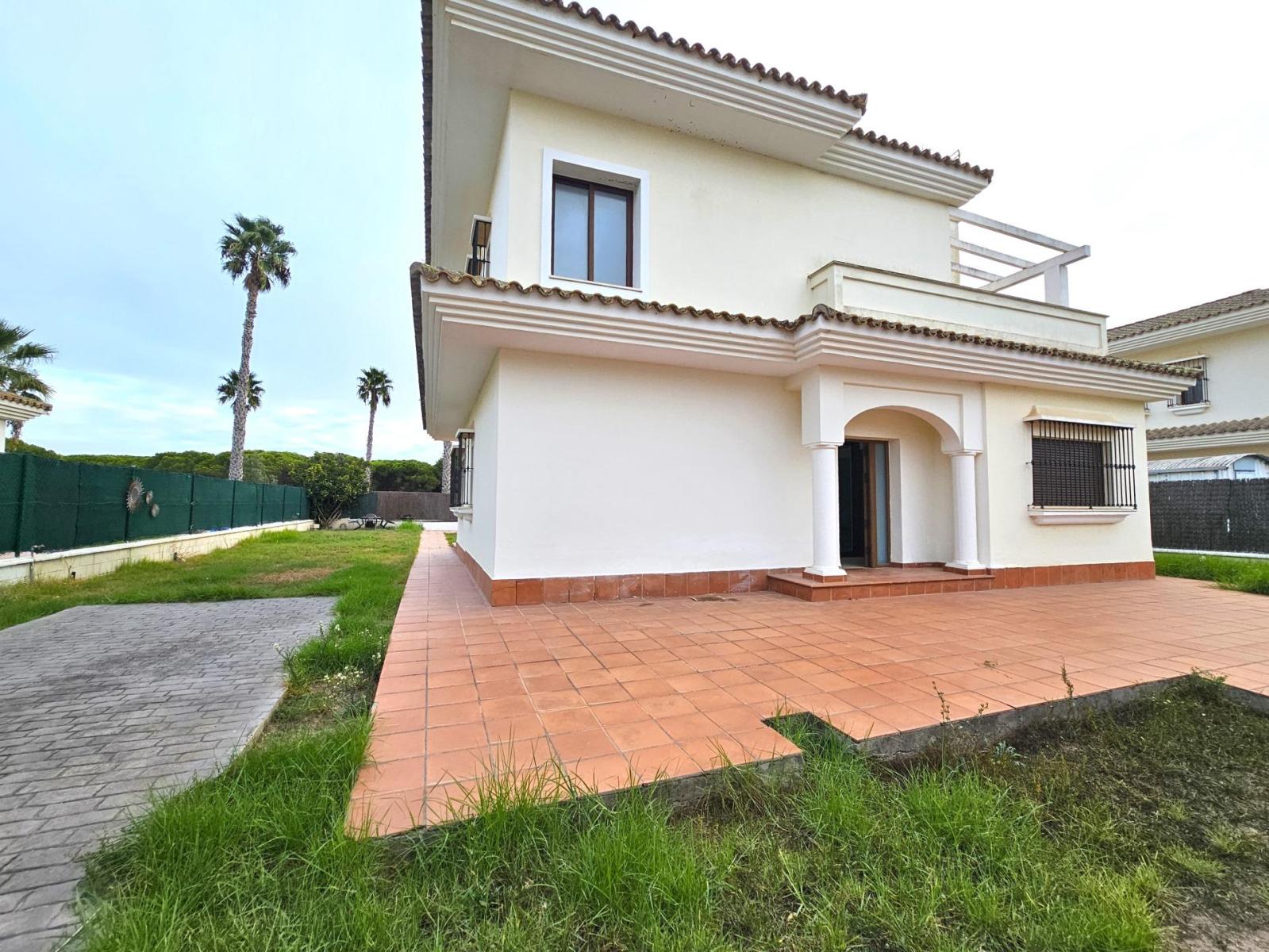Villa for Sale in Chiclana de la Frontera