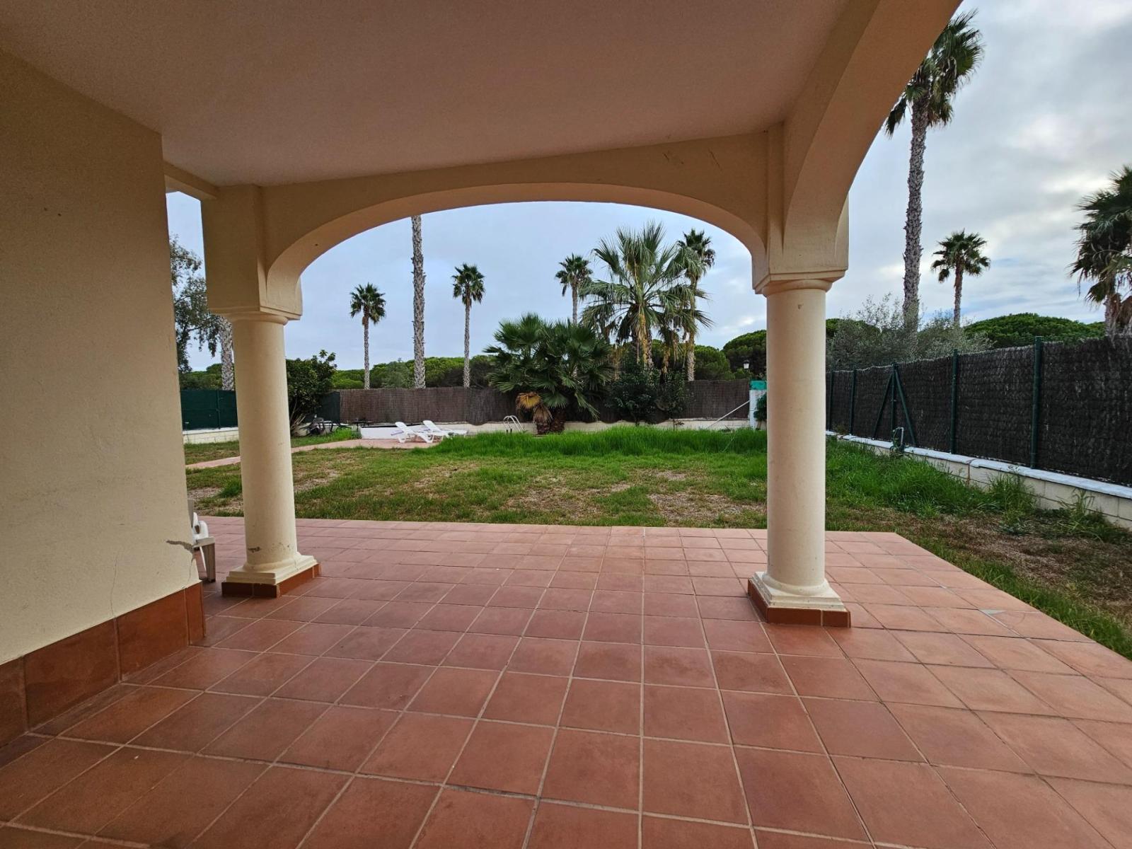 Villa for Sale in Chiclana de la Frontera