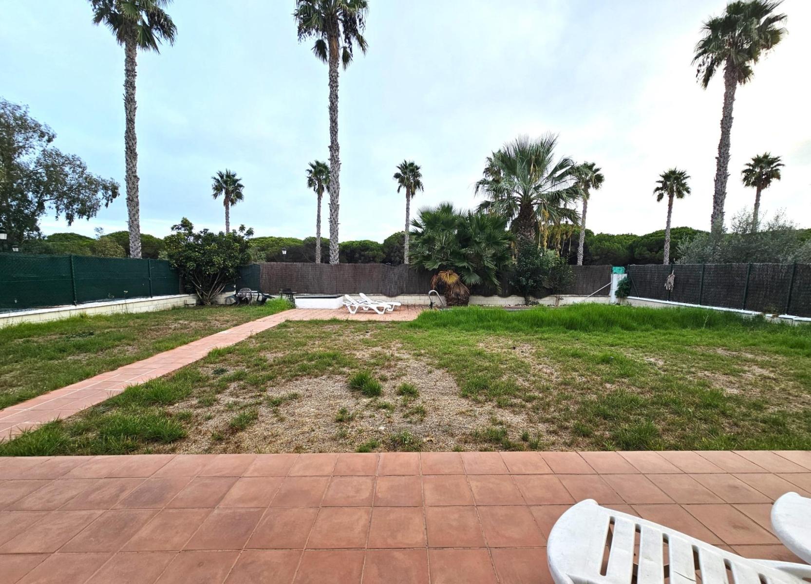 Villa for Sale in Chiclana de la Frontera