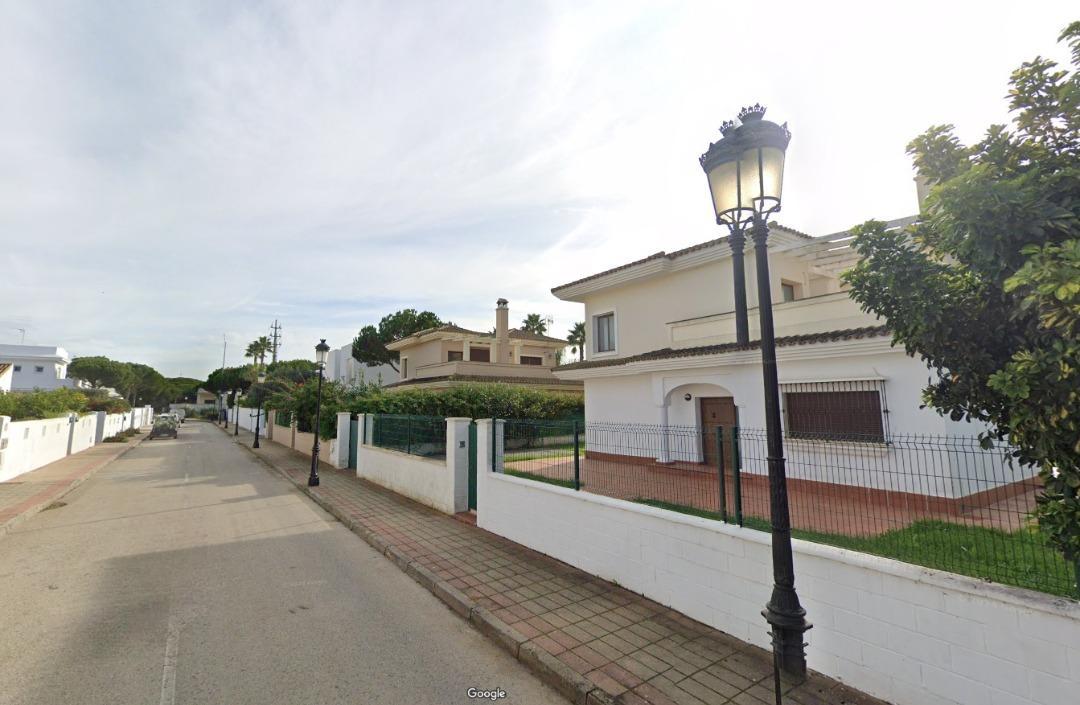 Villa for Sale in Chiclana de la Frontera