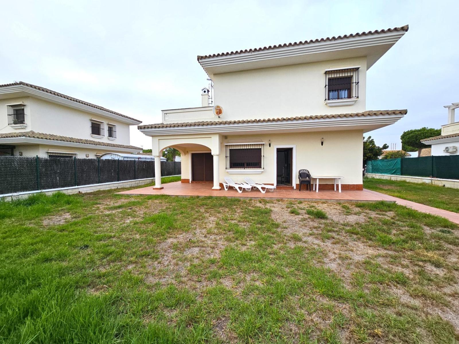 Villa for Sale in Chiclana de la Frontera