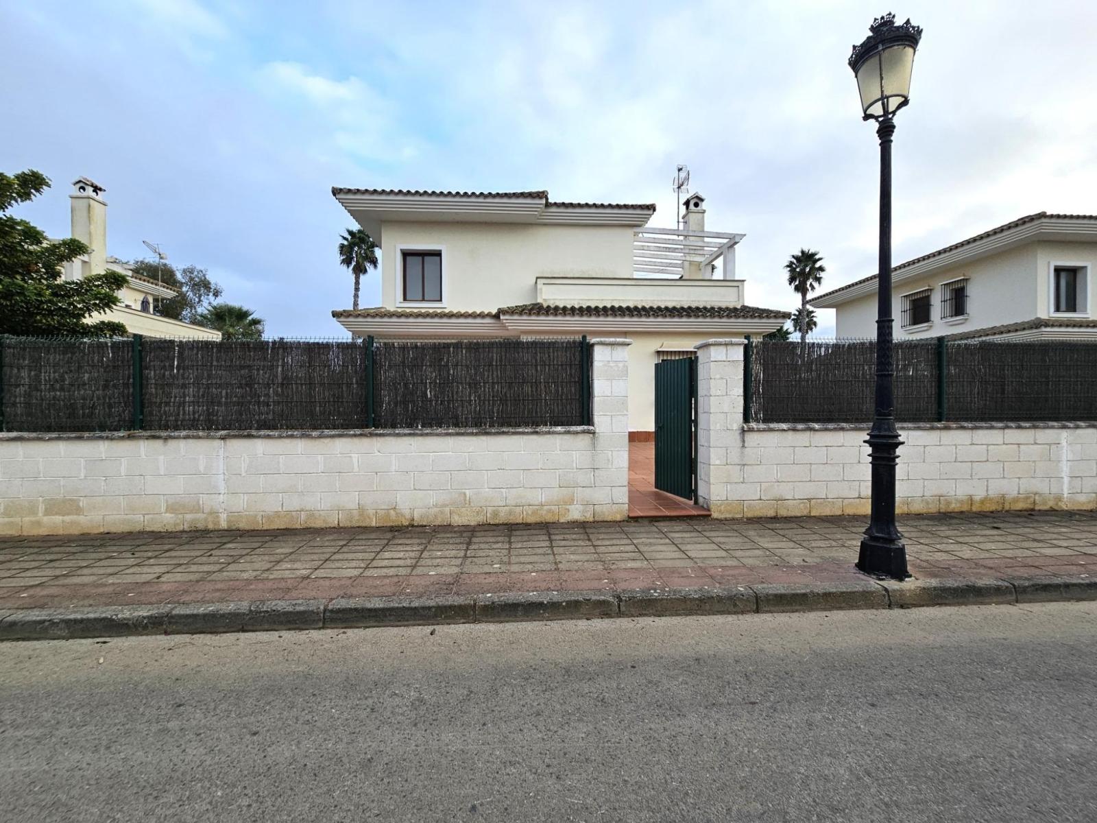 Villa for Sale in Chiclana de la Frontera