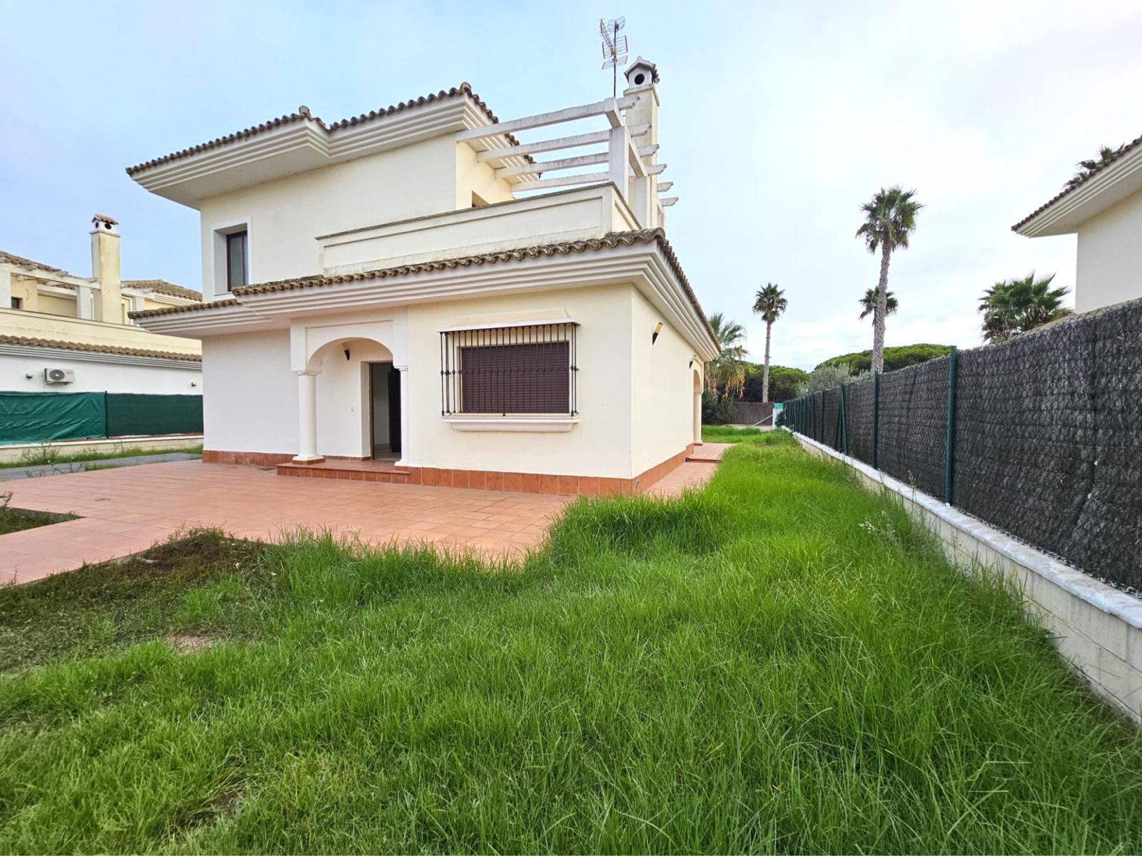 Villa for Sale in Chiclana de la Frontera