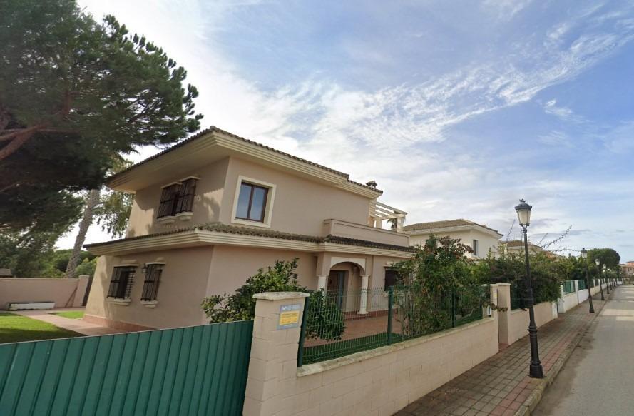 Villa for Sale in Chiclana de la Frontera