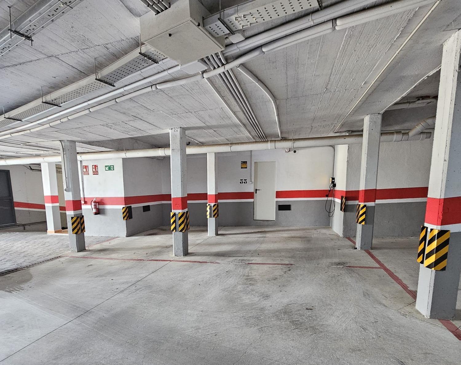 Garaje en Venta en Estepona