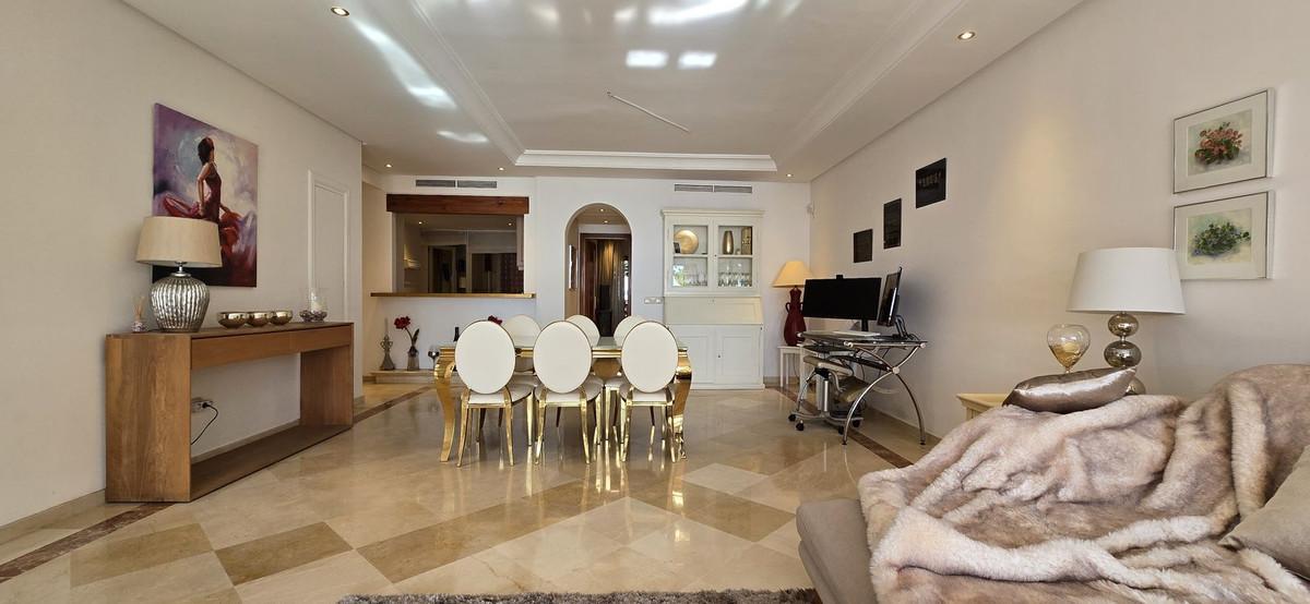 Apartamento en Venta en Estepona