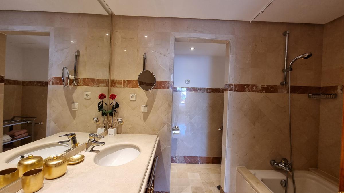 Apartamento en Venta en Estepona