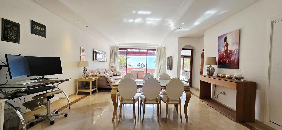 Apartamento en Venta en Estepona