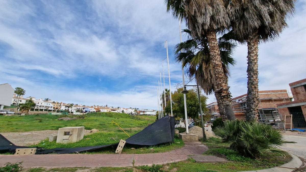 Plot for Sale in Estepona