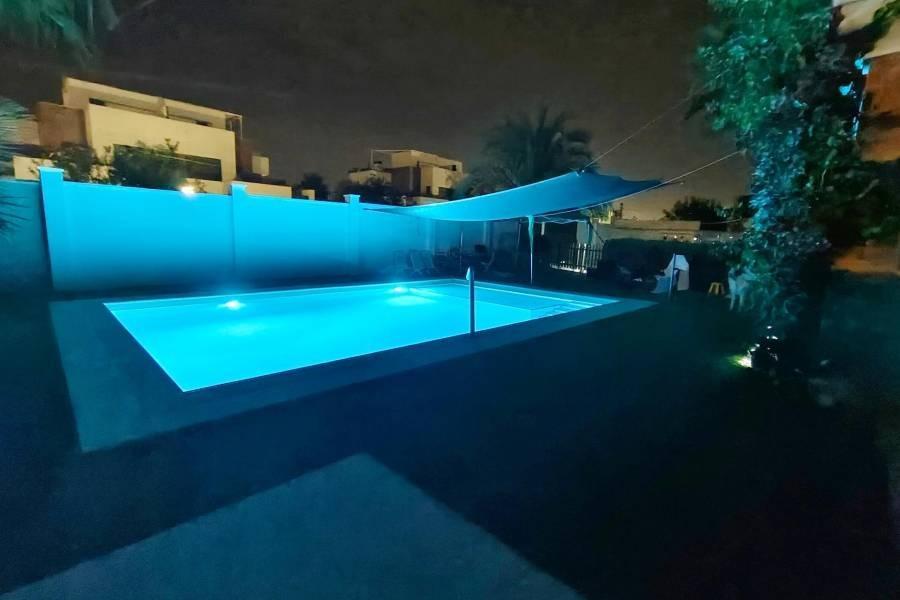 Chalet for Sale in Torrevieja