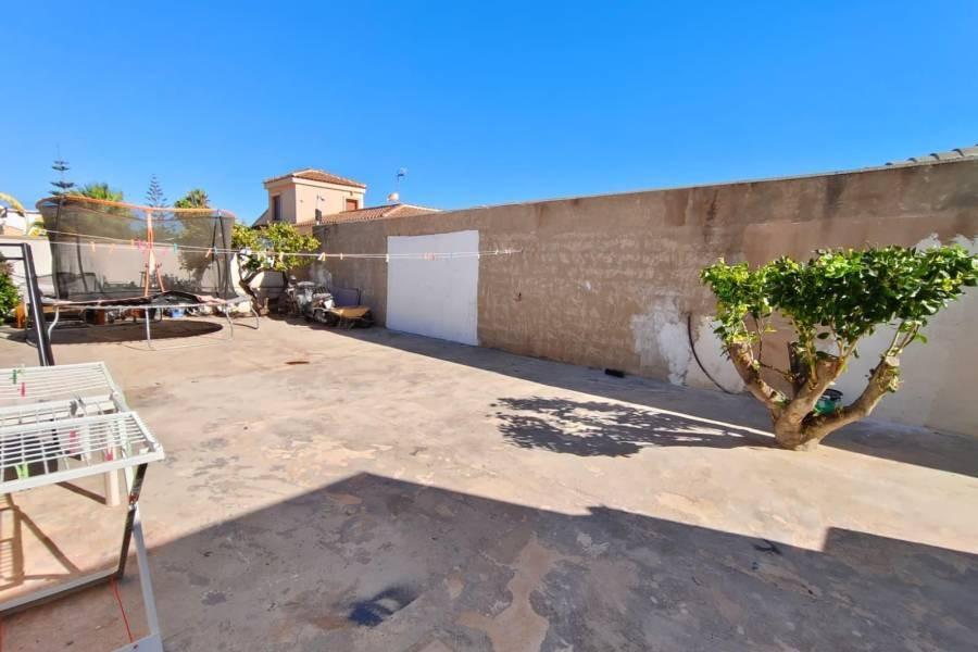 Chalet for Sale in Torrevieja