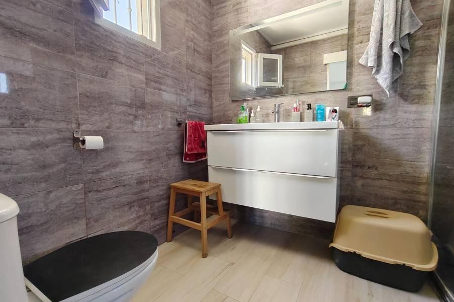 Chalet for Sale in Torrevieja