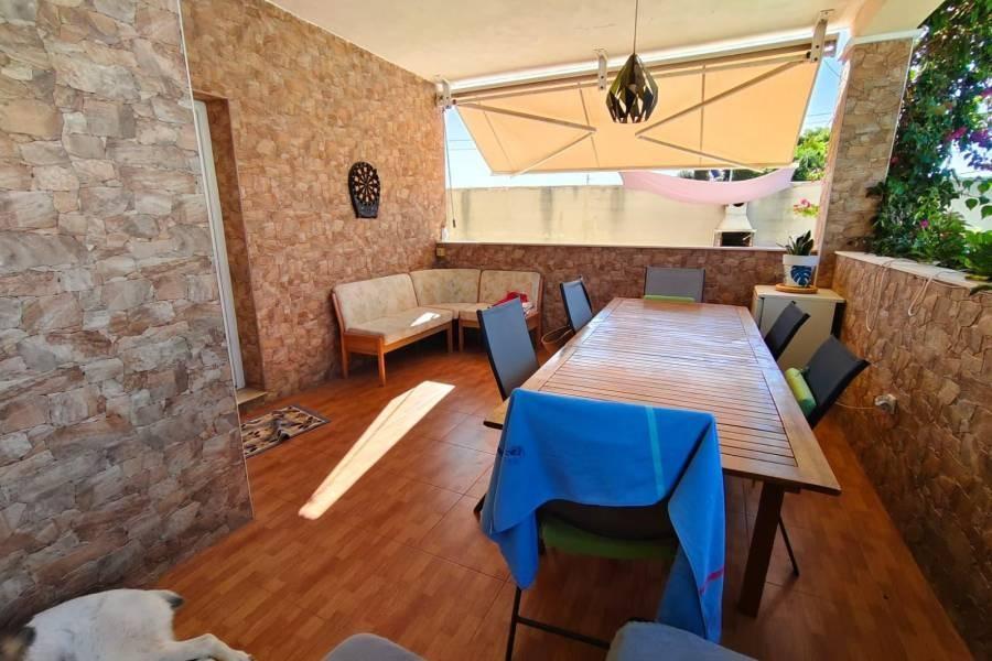 Chalet for Sale in Torrevieja