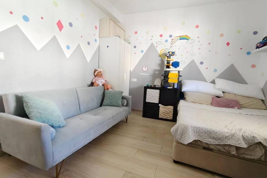 Chalet for Sale in Torrevieja