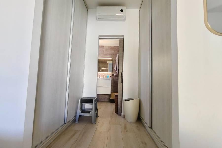 Chalet for Sale in Torrevieja