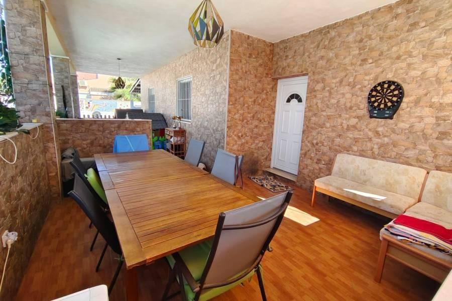 Chalet for Sale in Torrevieja