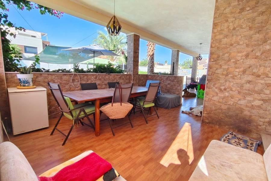 Chalet for Sale in Torrevieja