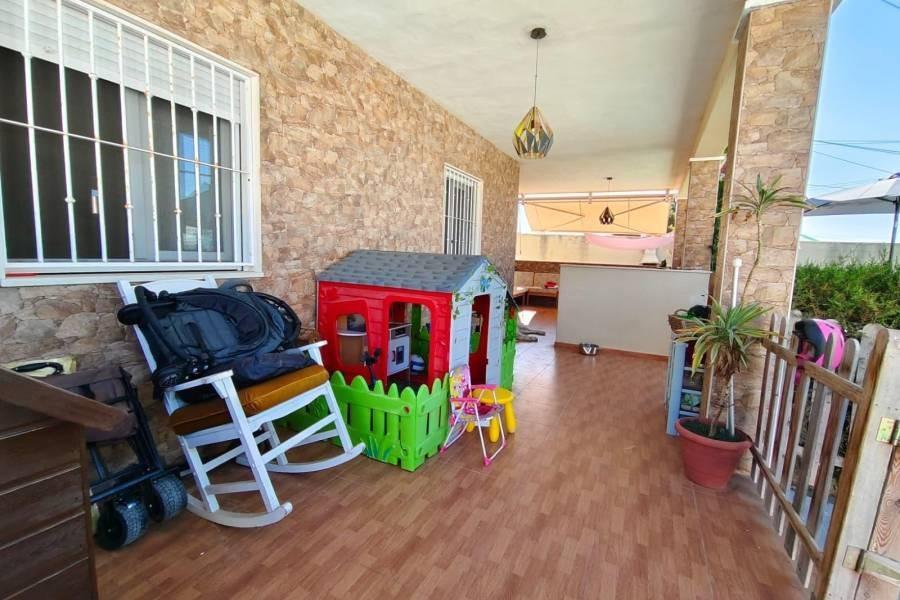 Chalet for Sale in Torrevieja