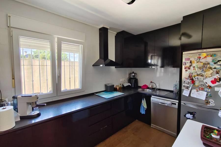 Chalet for Sale in Torrevieja