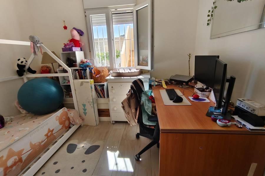 Chalet for Sale in Torrevieja