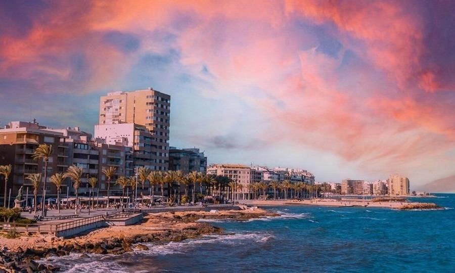 Chalet for Sale in Torrevieja