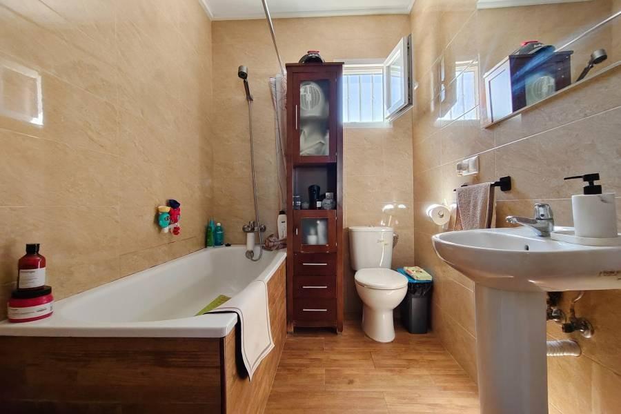 Chalet for Sale in Torrevieja