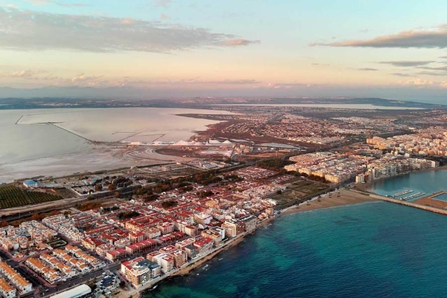 Chalet for Sale in Torrevieja