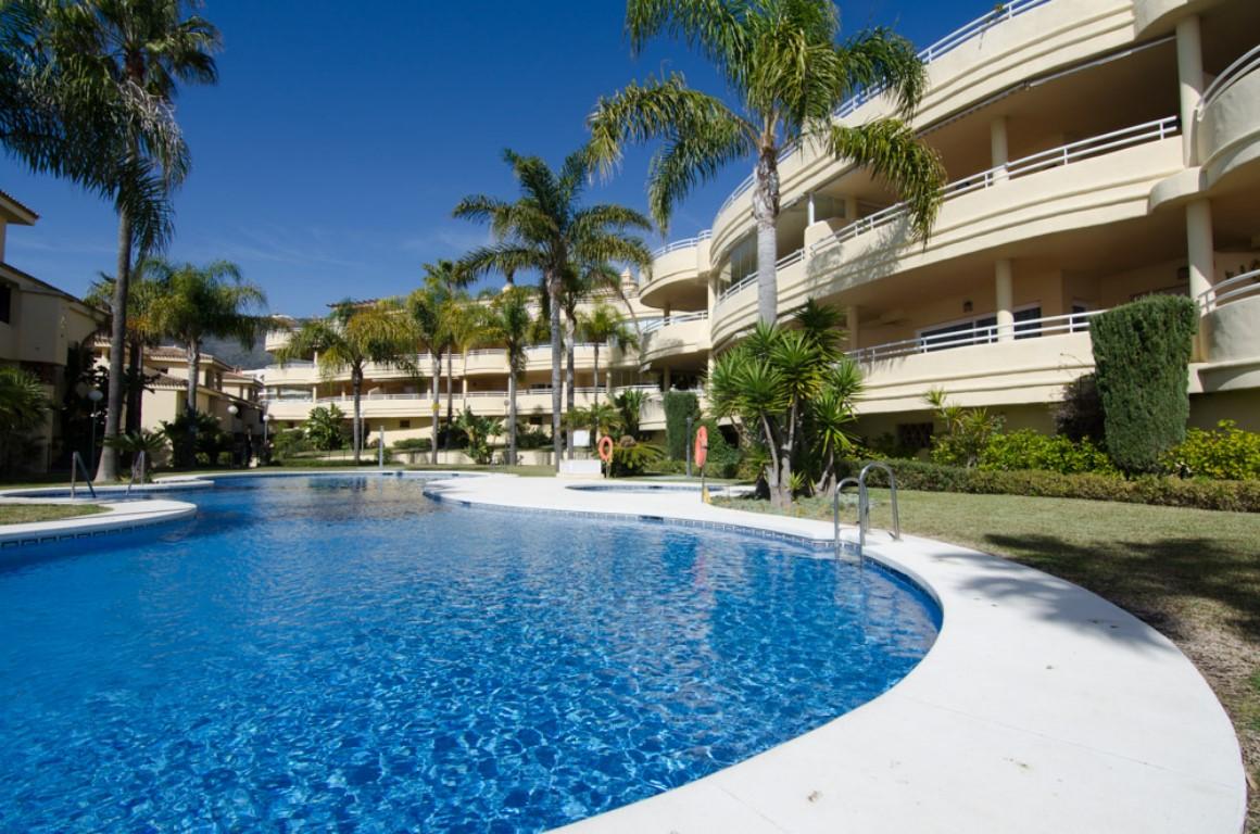 Flat for Sale in Benalmádena
