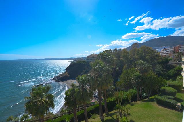 Flat for Sale in Benalmádena