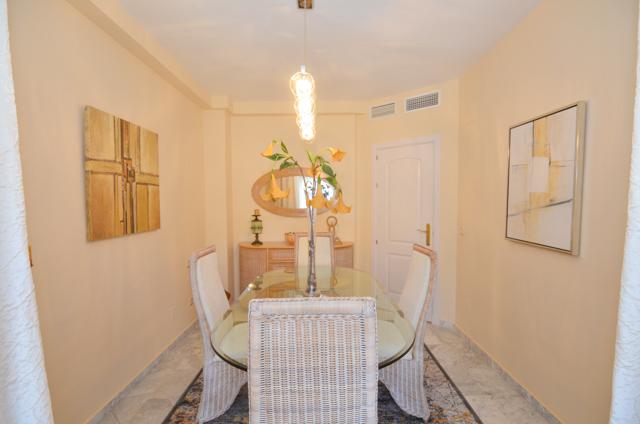 Flat for Sale in Benalmádena