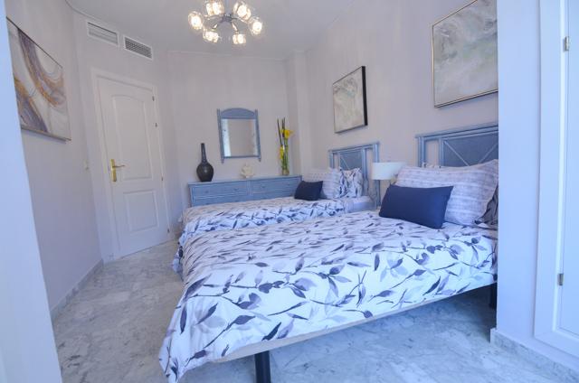 Flat for Sale in Benalmádena