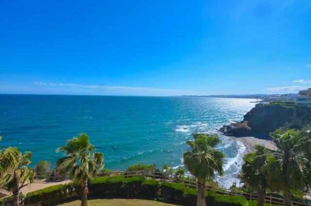 Flat for Sale in Benalmádena