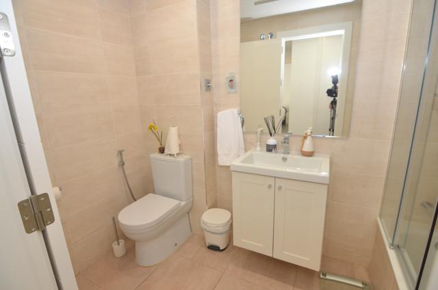 Flat for Sale in Benalmádena