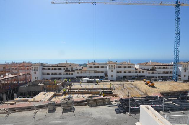 Flat for Sale in Benalmádena