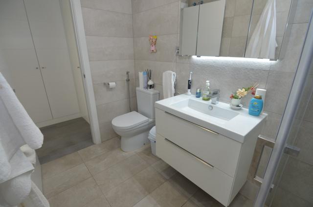 Flat for Sale in Benalmádena
