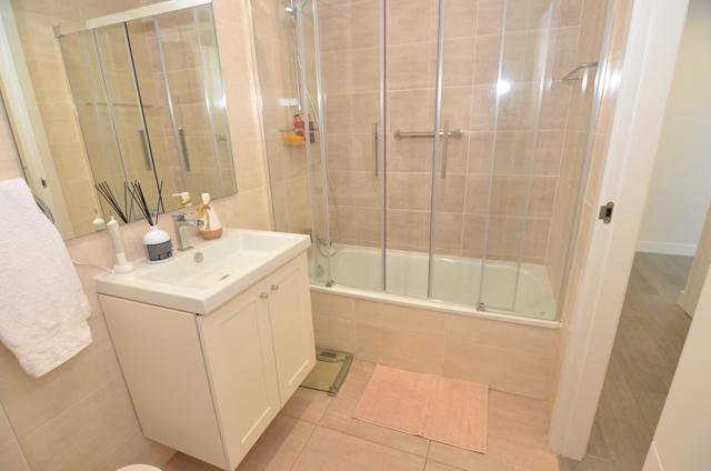 Flat for Sale in Benalmádena