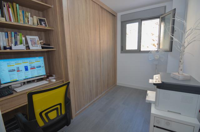 Flat for Sale in Benalmádena