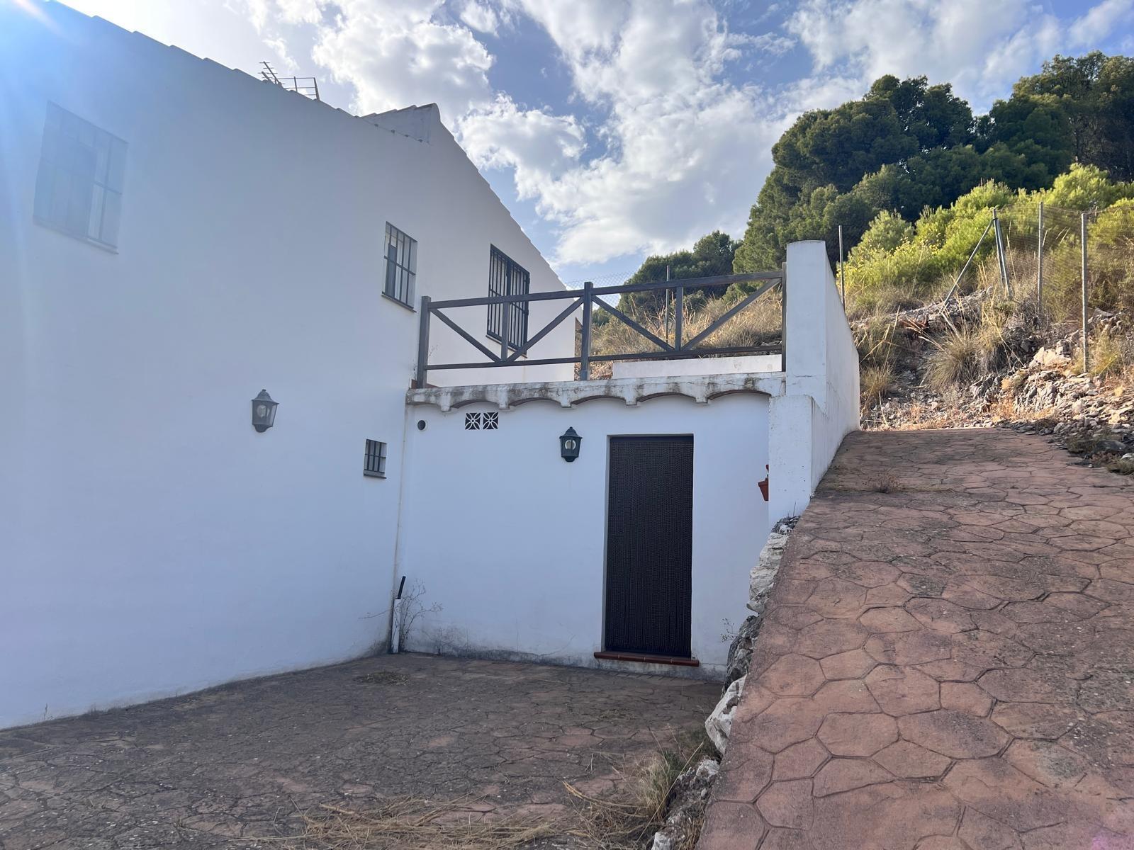 Chalet for Sale in Yunquera