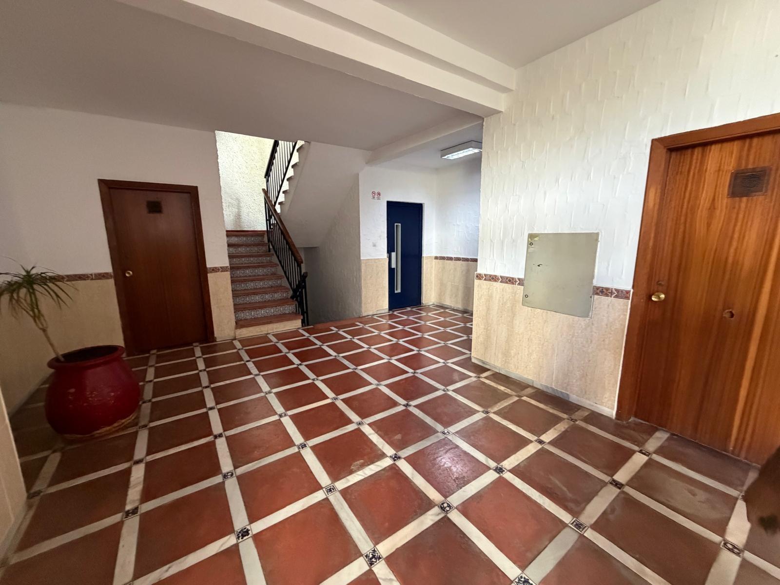 Flat for Sale in Benalmádena