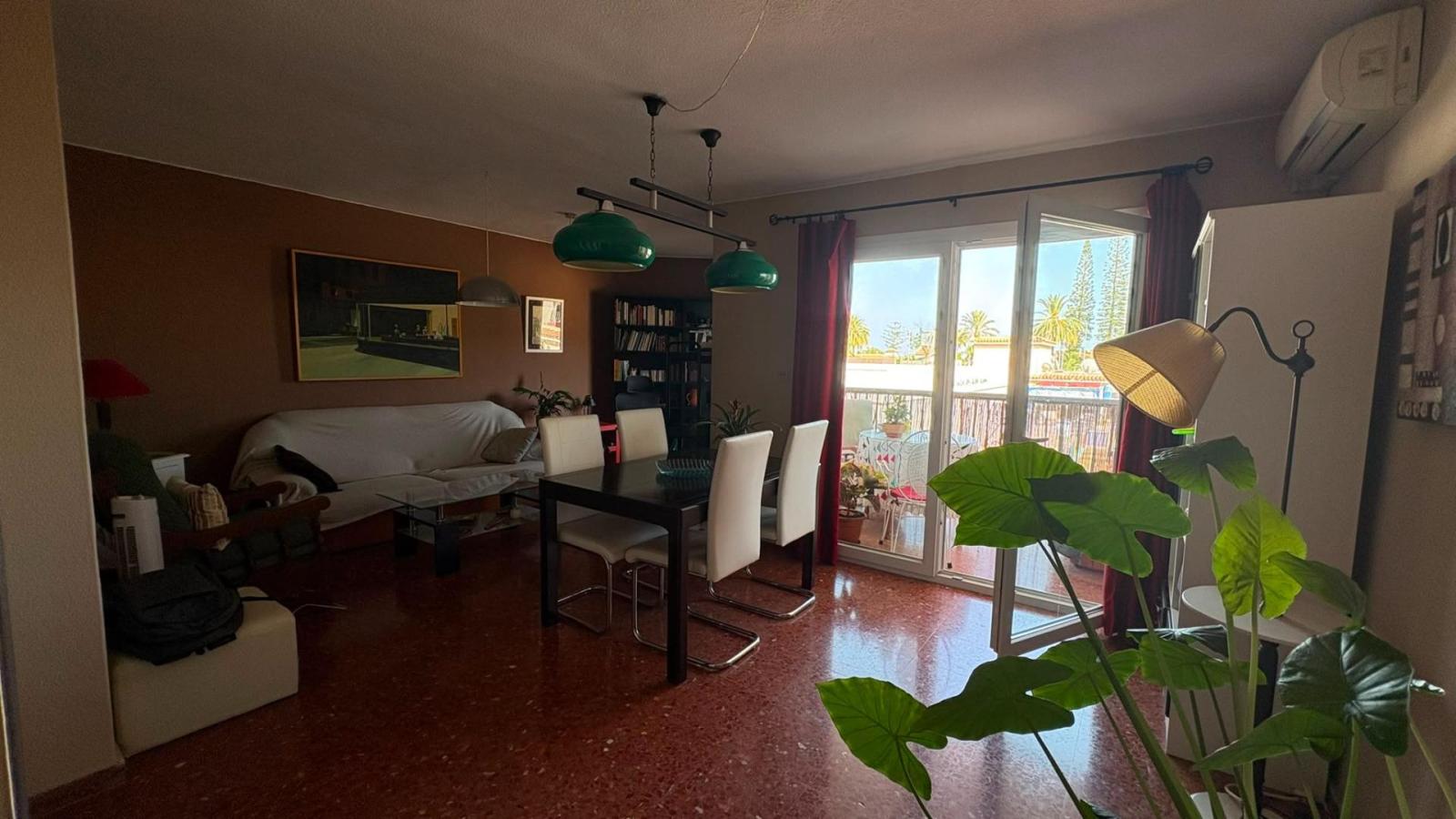 Flat for Sale in Benalmádena