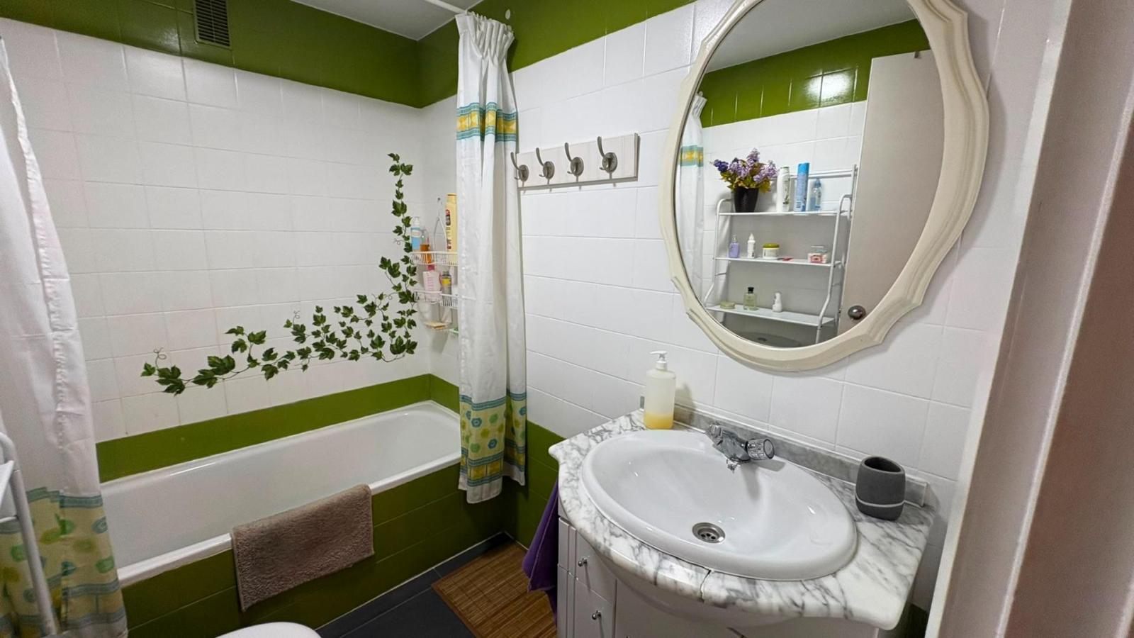 Flat for Sale in Benalmádena