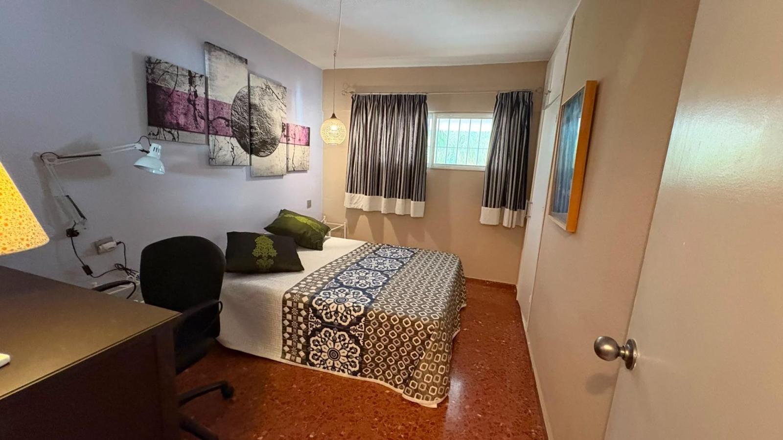 Flat for Sale in Benalmádena