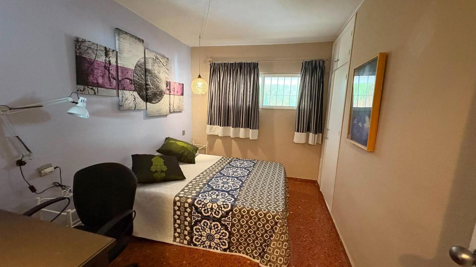 Flat for Sale in Benalmádena