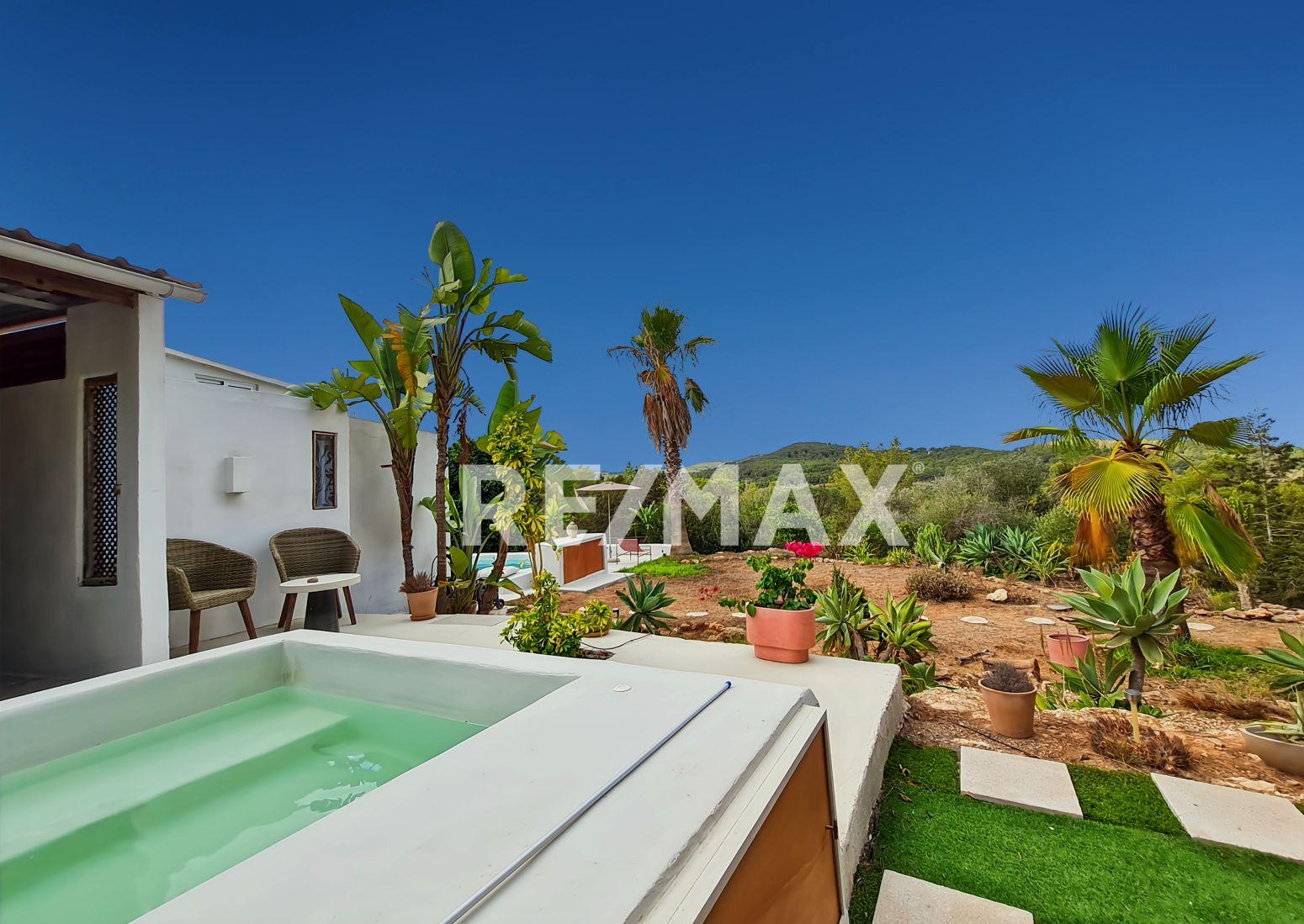 Chalet for Sale in Sant Antoni de Portmany