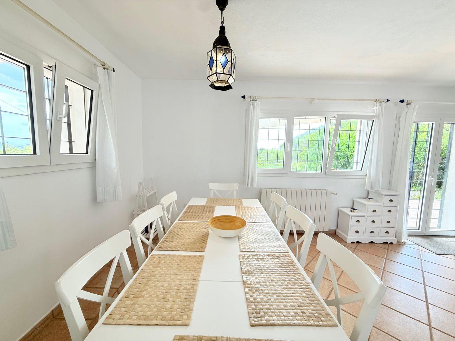 Chalet for Sale in Santa Eulalia del Río